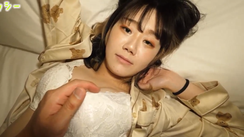 FC2PPV-3211752 미소가 귀여운 아마추어 소녀 일본 야동-노모