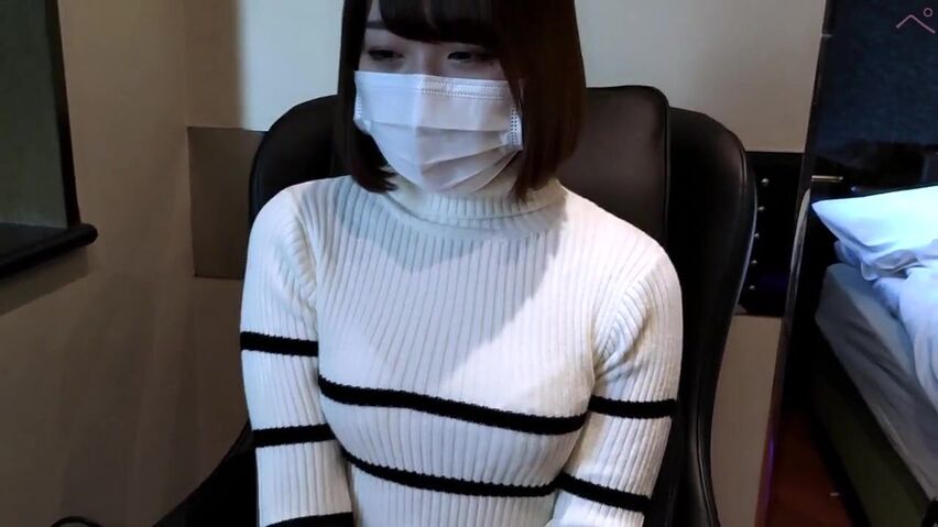 FC2PPV-2469701 짧은 머리의 가면을 쓴 여자 일본 야동-노모
