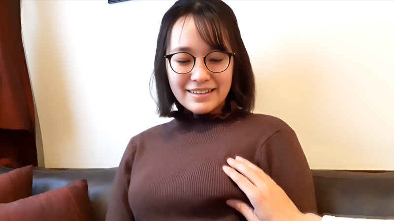 FC2PPV-4578043 안경을 쓴 소녀 일본 야동-노모