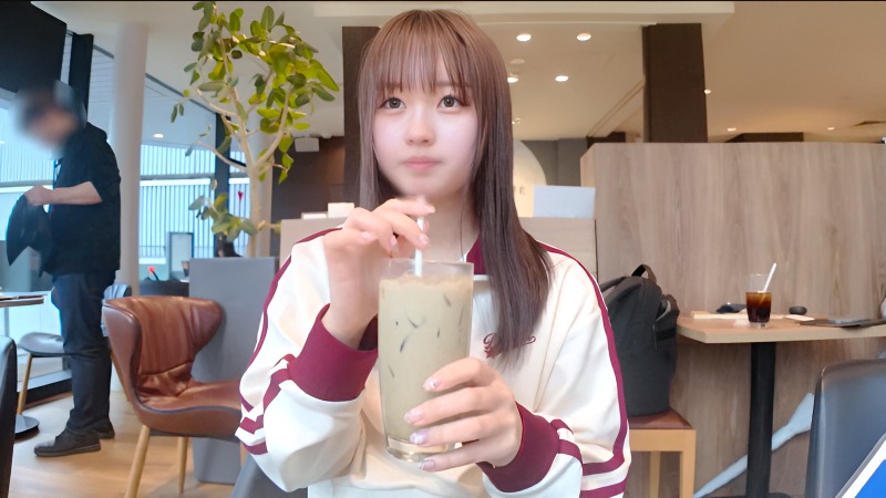 FC2PPV-4724363 18세 하얀 피부의 미소녀 일본 야동-노모